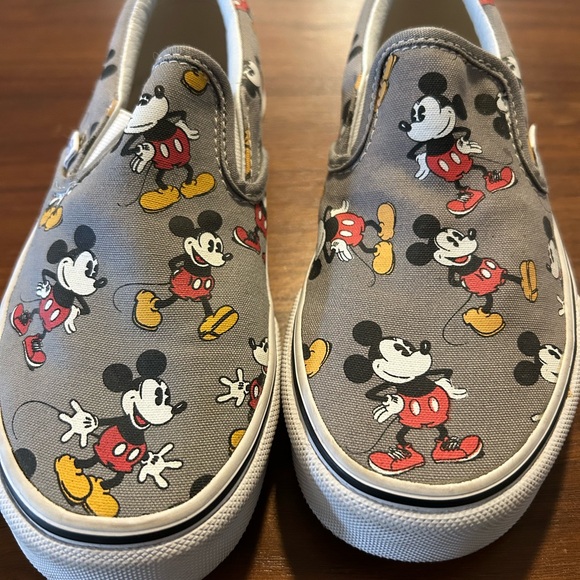Vans x Disney Mickey Mouse Classic Slip On Sneakers Limited Edition - Picture 6 of 8